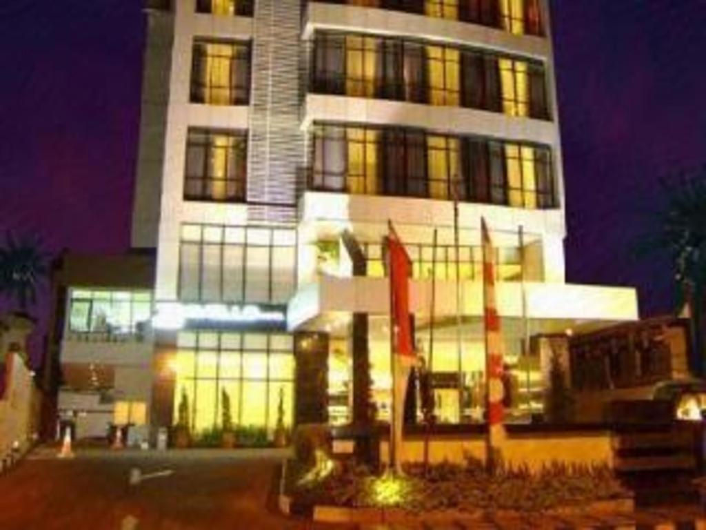 Travello Hotel Manado Kültér fotó