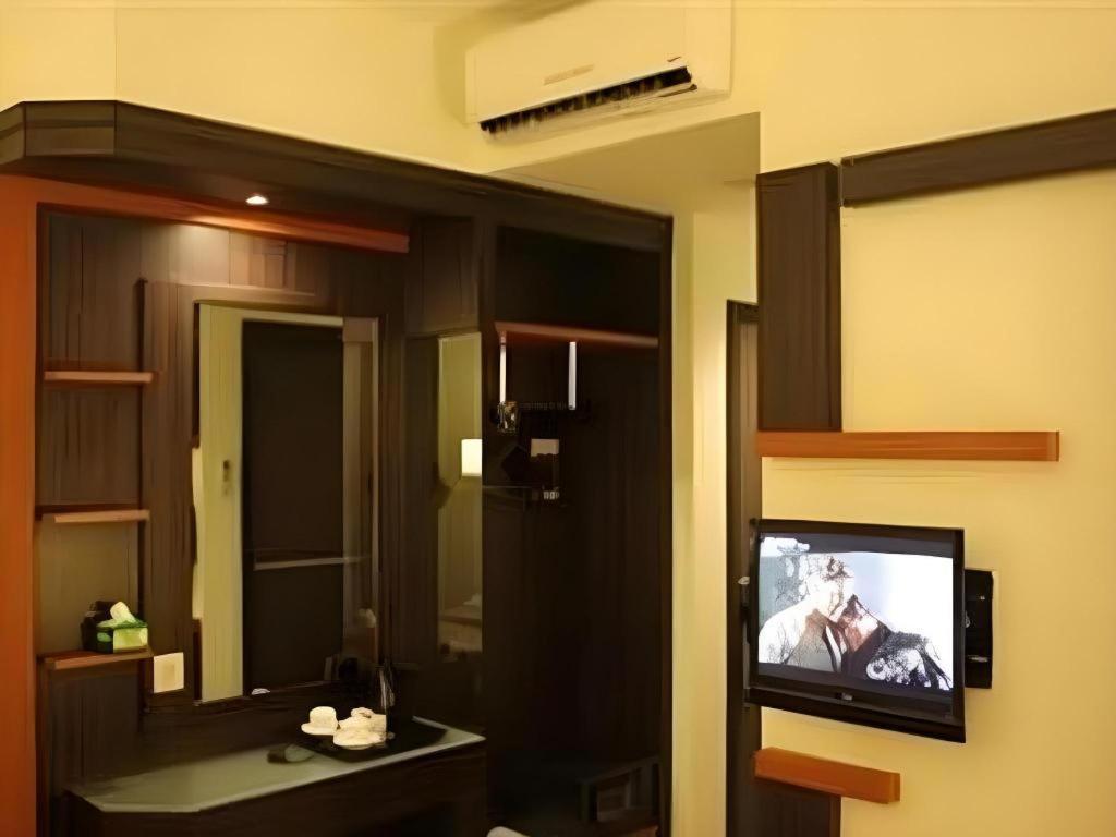 Travello Hotel Manado Kültér fotó