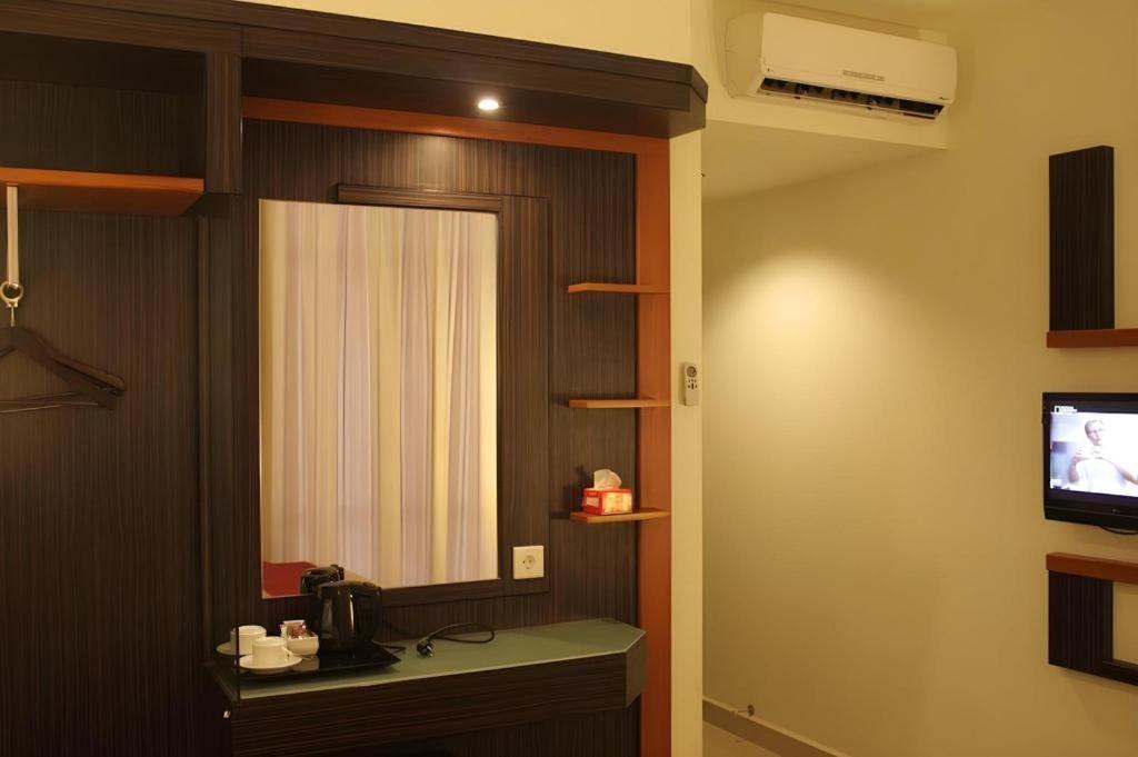 Travello Hotel Manado Kültér fotó