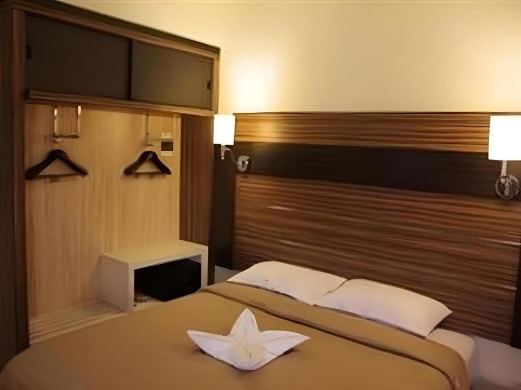 Travello Hotel Manado Kültér fotó