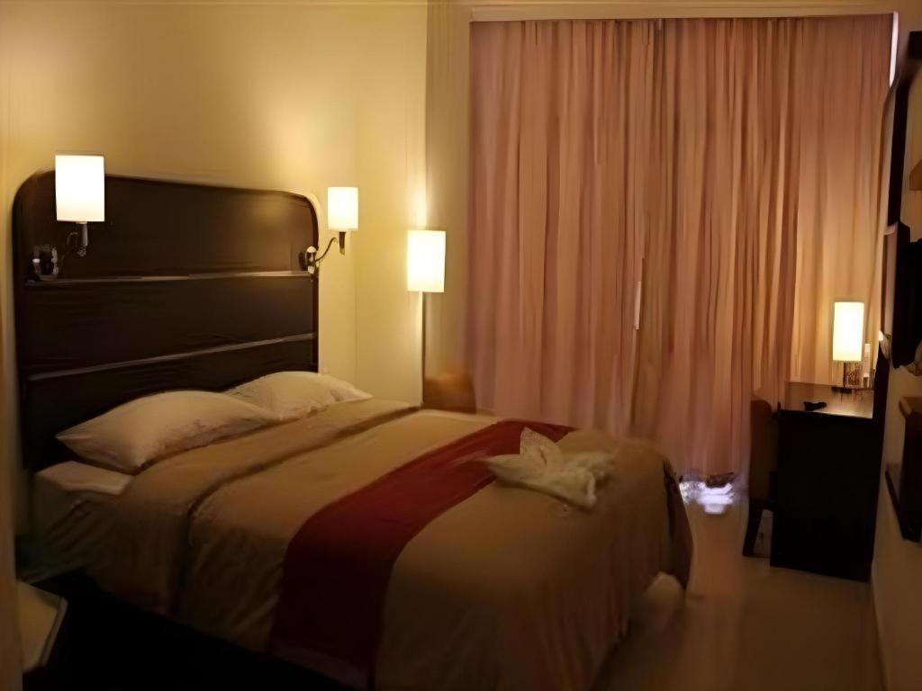 Travello Hotel Manado Kültér fotó
