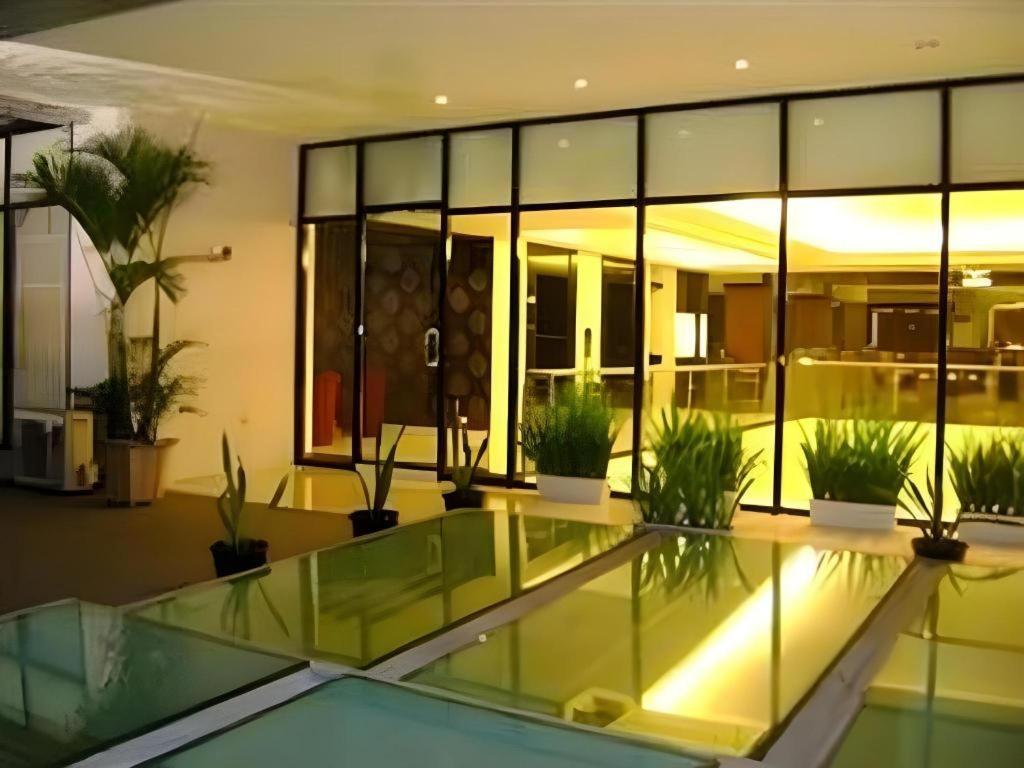 Travello Hotel Manado Kültér fotó