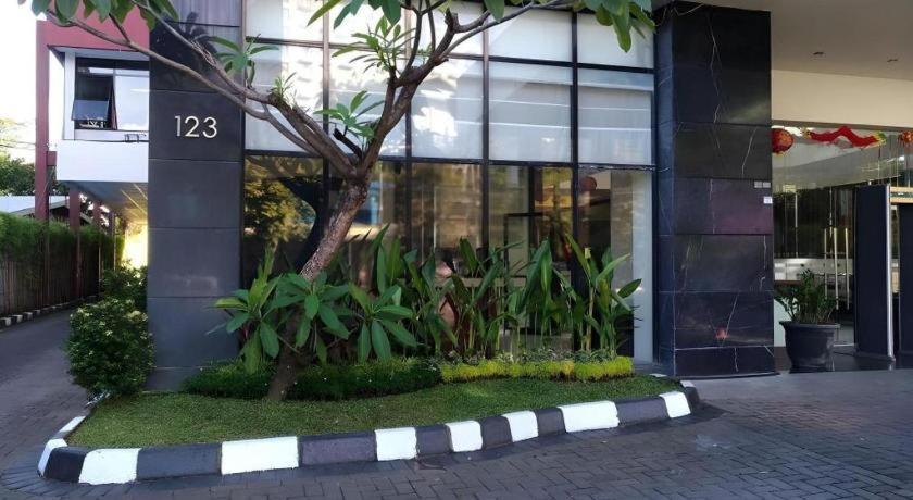 Travello Hotel Manado Kültér fotó