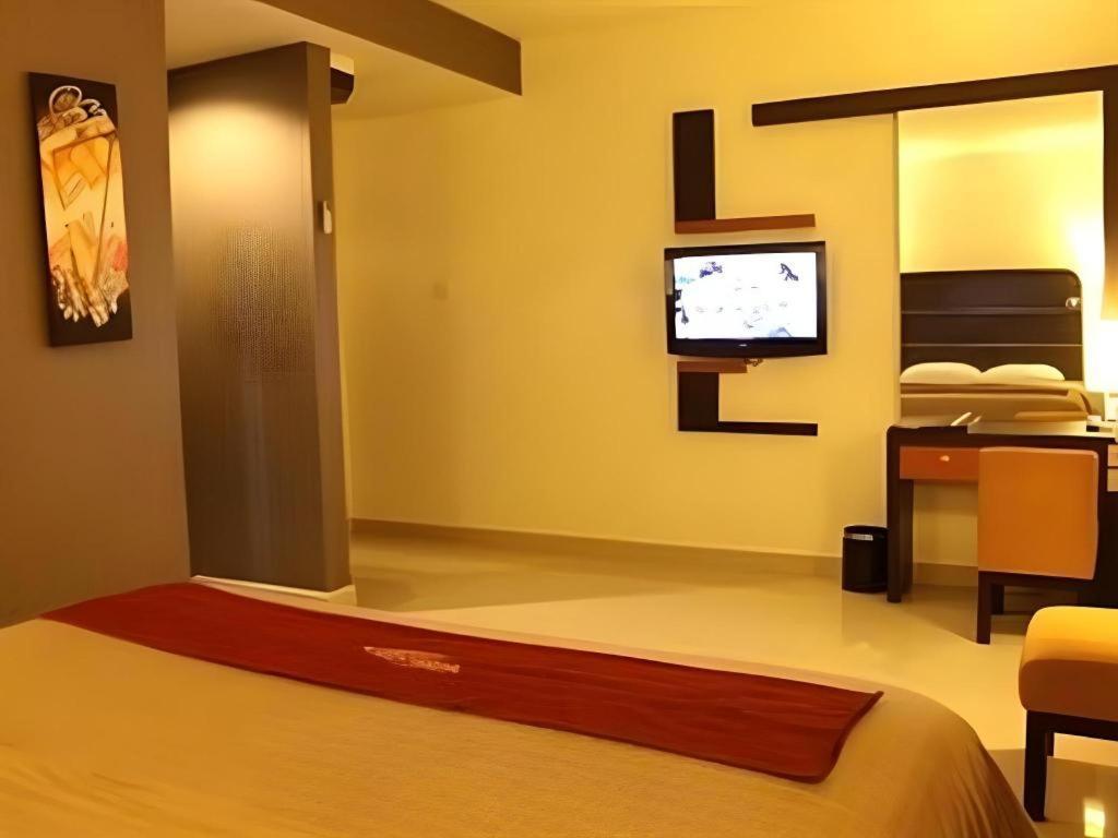 Travello Hotel Manado Kültér fotó