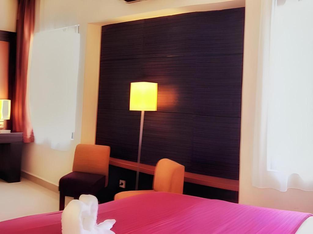 Travello Hotel Manado Kültér fotó