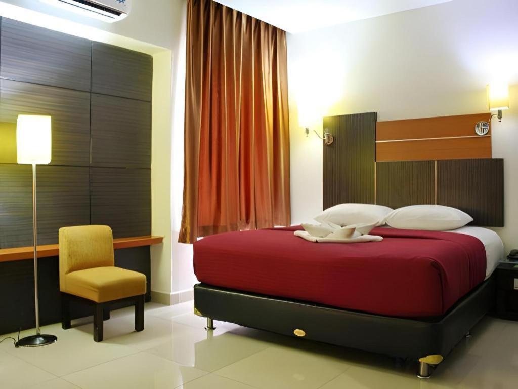 Travello Hotel Manado Kültér fotó