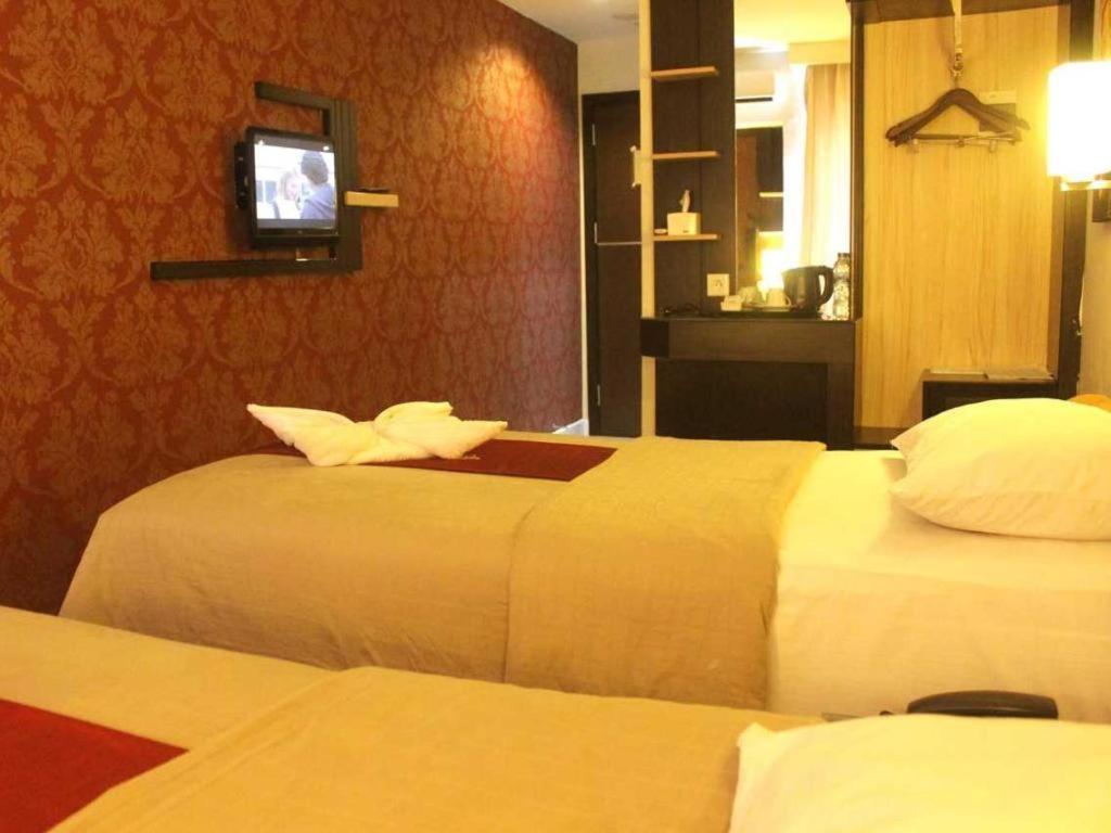 Travello Hotel Manado Kültér fotó