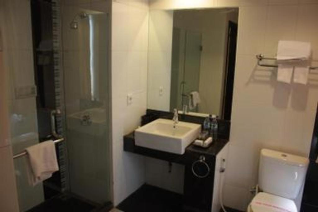 Travello Hotel Manado Kültér fotó