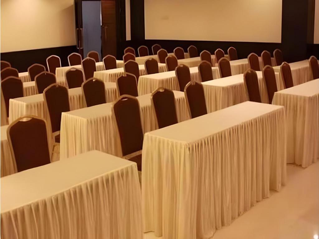 Travello Hotel Manado Kültér fotó